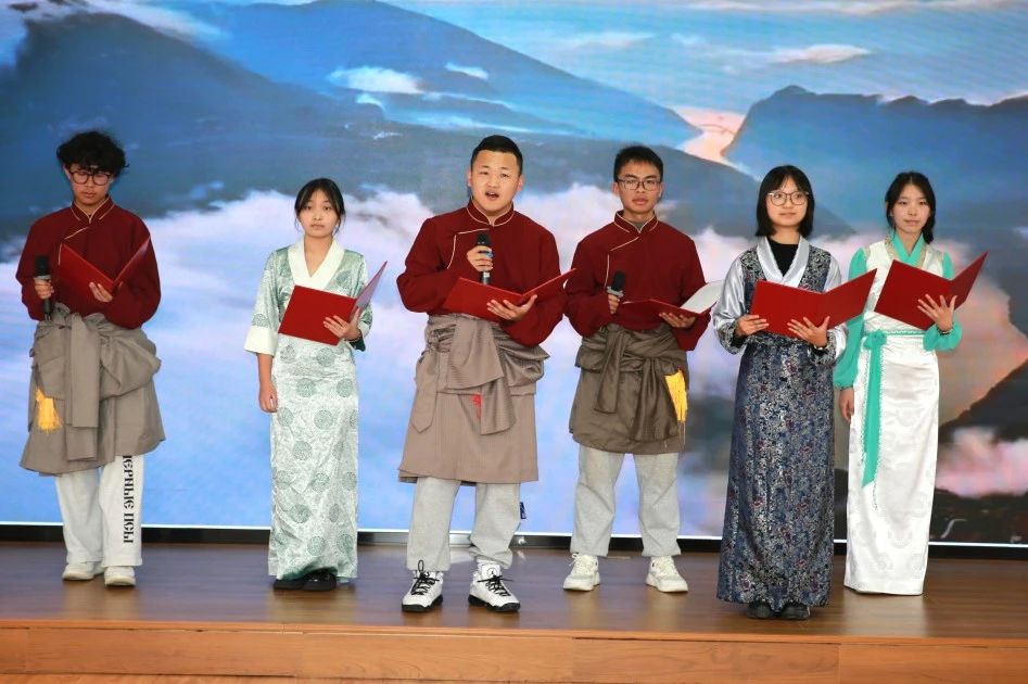 复旦18.jpg