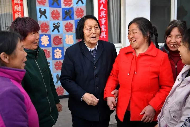 人大9.jpg 人大9.jpg